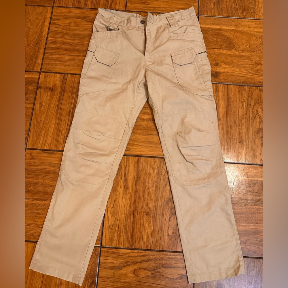 Khaki colored ‘tactical’ trousers
